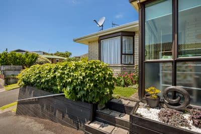 Flat 1/4A Renown Place, Spotswood, New Plymouth, Taranaki | Tall Poppy 