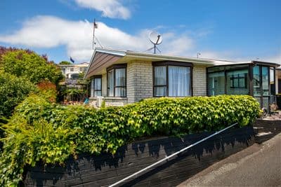 Flat 1/4A Renown Place, Spotswood, New Plymouth, Taranaki | Tall Poppy 
