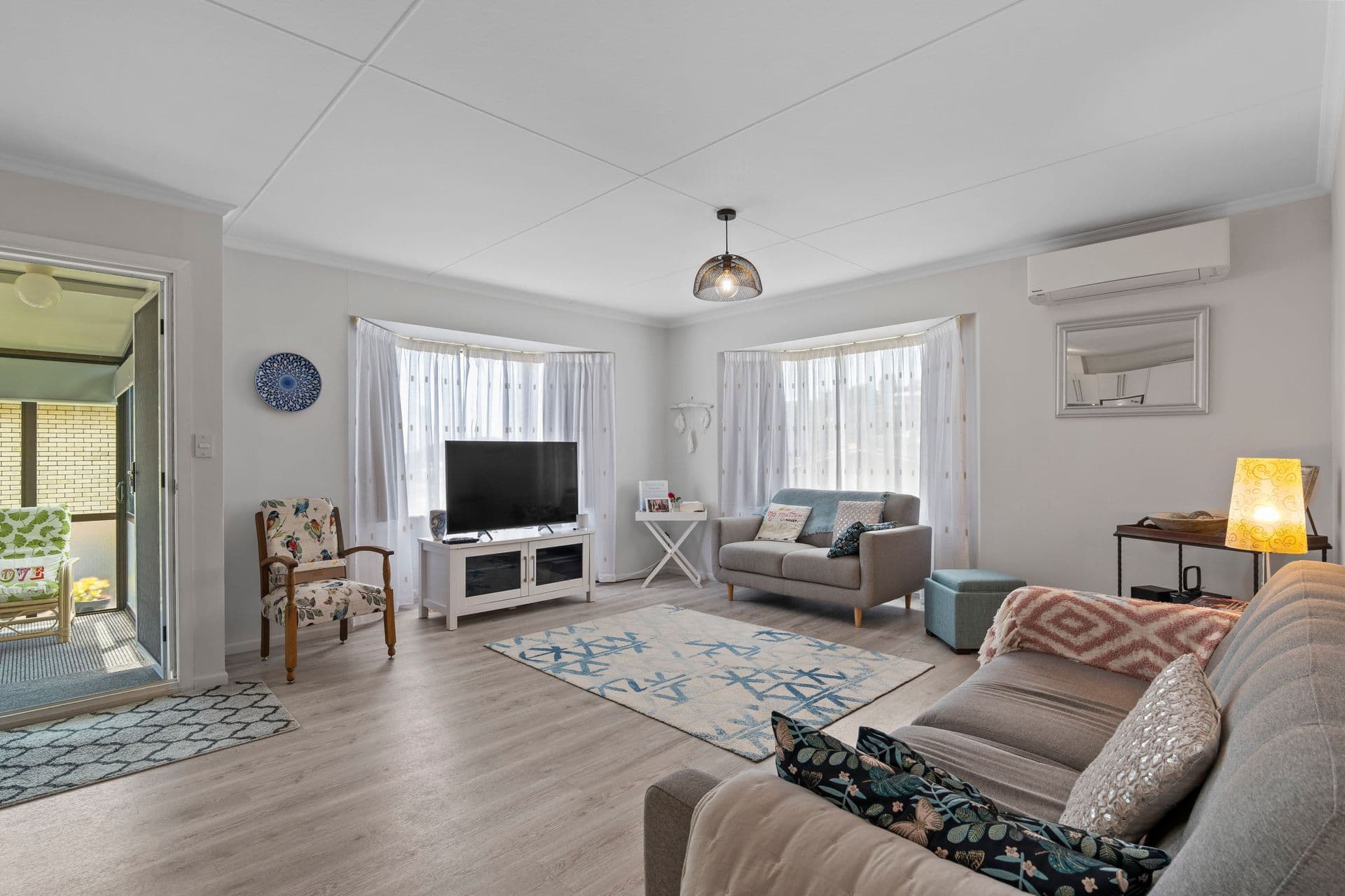 Flat 1/4A Renown Place, Spotswood, New Plymouth, Taranaki | Tall Poppy 