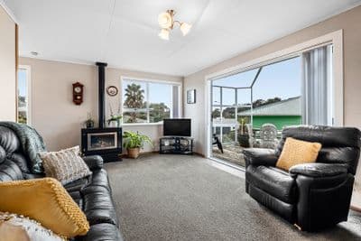 6 Eton Place, Spotswood, New Plymouth, Taranaki | Tall Poppy 