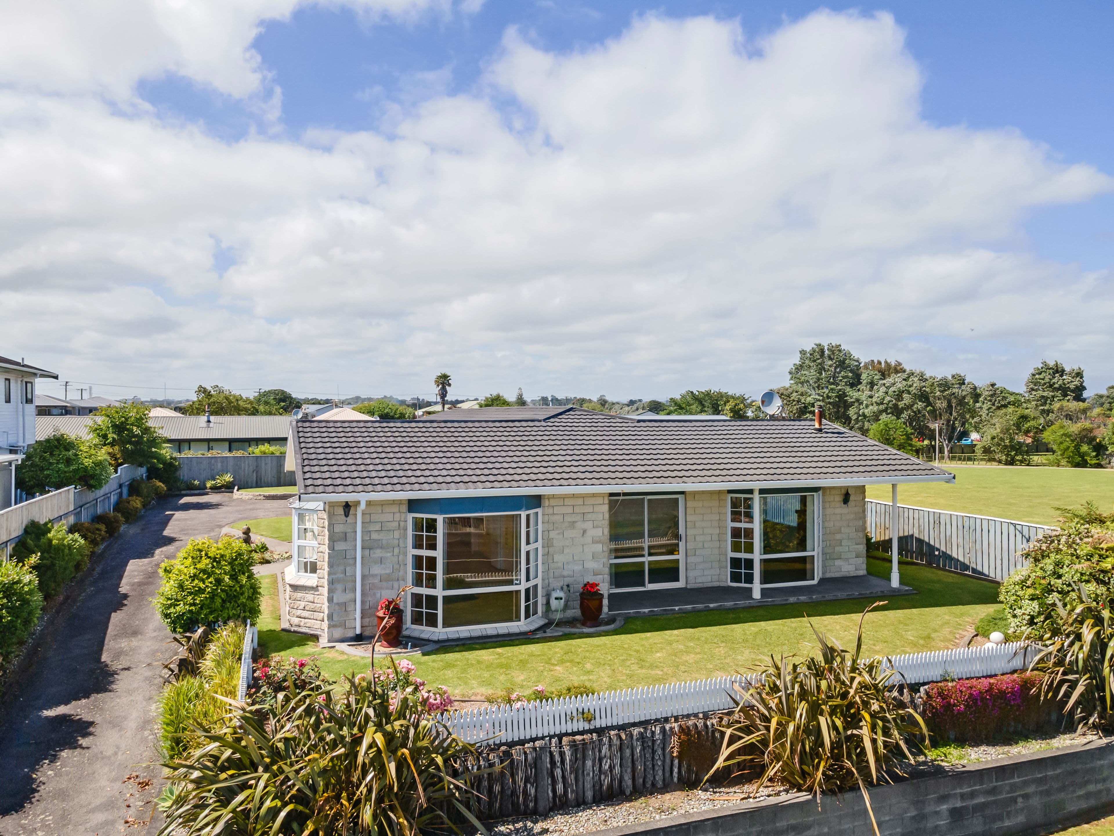 140 Parklands Avenue, Bell Block, New Plymouth, Taranaki Tall Poppy
