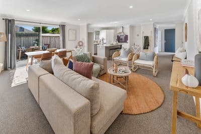 47 Kendall View, Stoke, Nelson, Nelson | Tall Poppy 