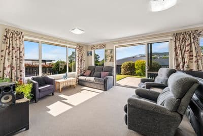 77 Chelsea Avenue, Richmond , Tasman, Nelson | Tall Poppy 