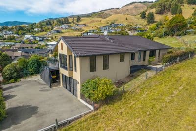 76 Chelsea Avenue, Richmond , Tasman, Nelson | Tall Poppy 
