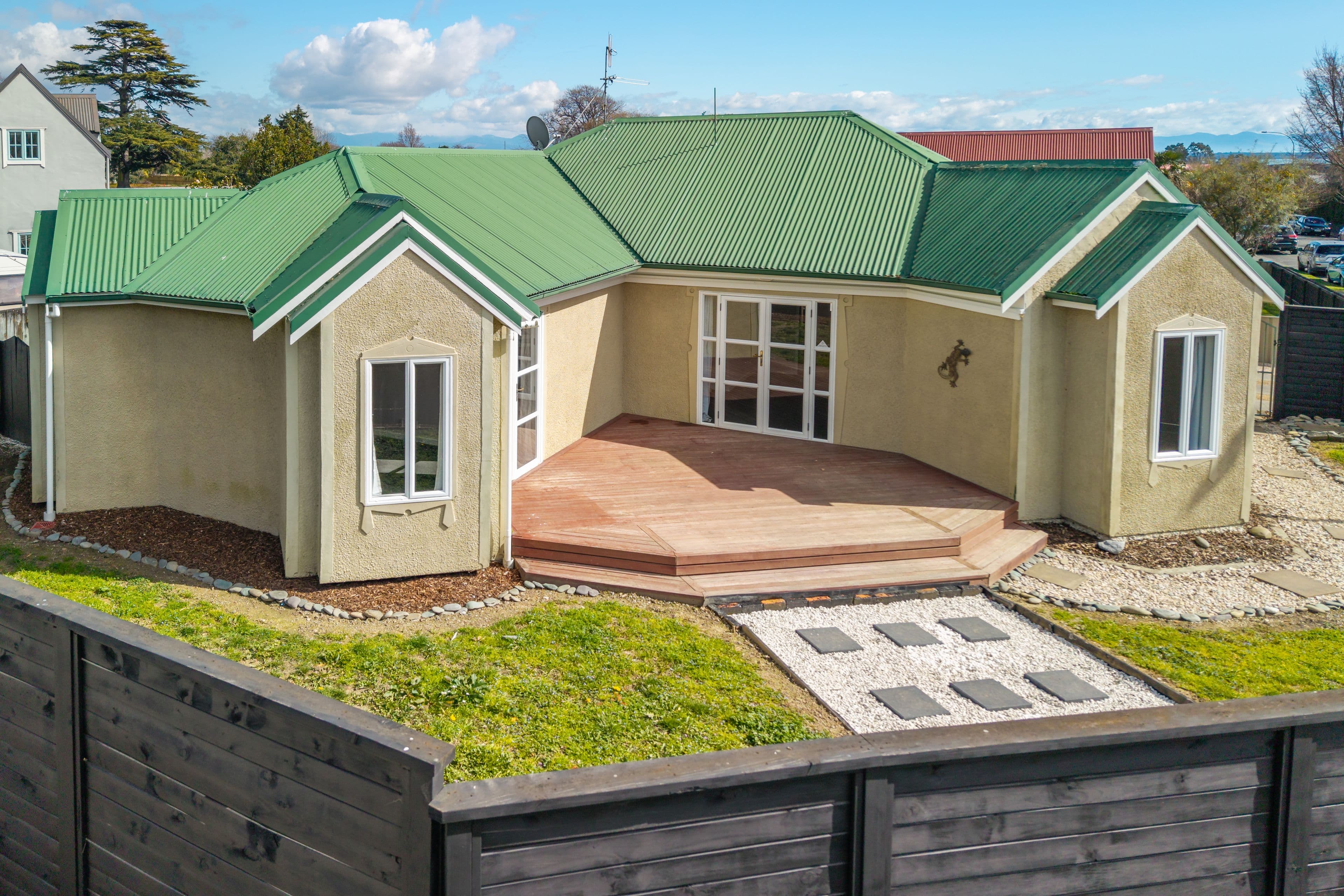 1 Arbor-Lea Avenue, Richmond , Tasman, Nelson | Tall Poppy 
