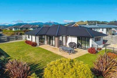 40 Katania Heights, Brightwater, Tasman, Nelson | Tall Poppy 