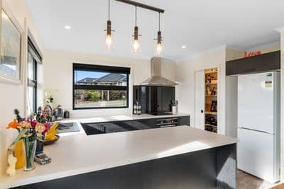 40 Katania Heights, Brightwater, Tasman, Nelson | Tall Poppy 