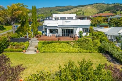 4 Shearer Terrace, Richmond , Tasman, Nelson | Tall Poppy 