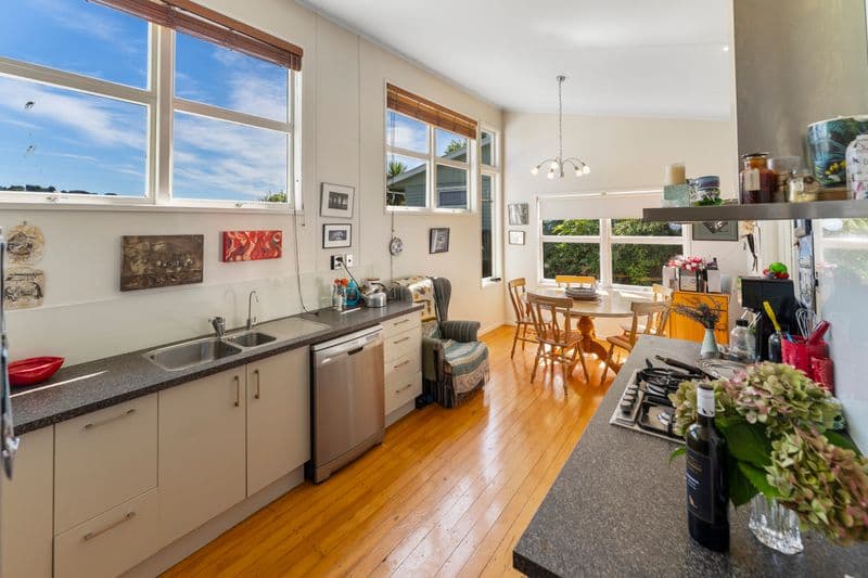 80 Mount Street, Nelson South, Nelson, Nelson | Tall Poppy 