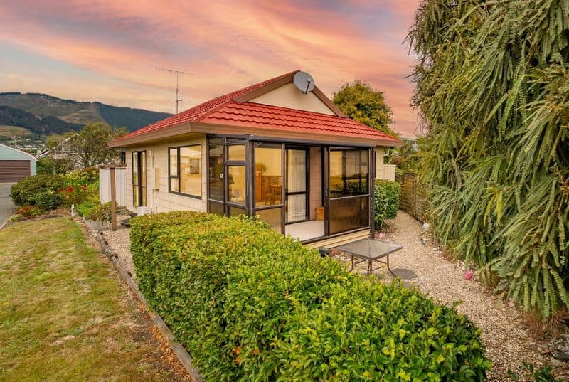 7 Birchwood Grove, Richmond , Tasman, Nelson | Tall Poppy 