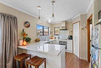 646B Main Rd Stoke, Stoke, Nelson, Nelson | Tall Poppy 