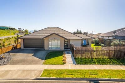 26 Pine Crest Drive, Richmond , Tasman, Nelson | Tall Poppy 