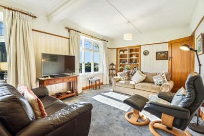 4 Ure Street, South Hill, Oamaru, Otago | Tall Poppy 