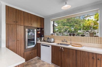 48 Wharfe Street, South Hill, Oamaru, Otago | Tall Poppy 