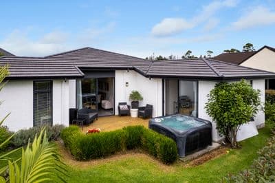 5d Tui Glen, Omokoroa, Western Bay Of Plenty, Bay of Plenty | Tall Poppy 