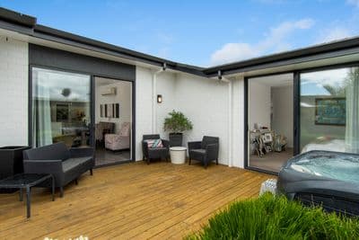 5d Tui Glen, Omokoroa, Western Bay Of Plenty, Bay of Plenty | Tall Poppy 
