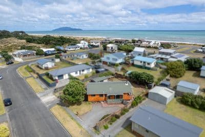31 Scott Avenue, Otaki Beach, Kapiti Coast, Wellington | Tall Poppy 