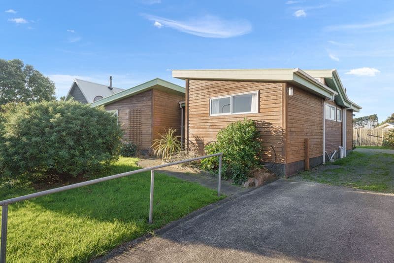 20 Simcox Street, Otaki Beach, Kapiti Coast