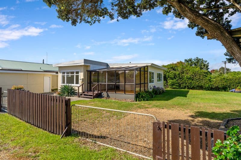 1 Toi Street, Otaki Beach, Kapiti Coast