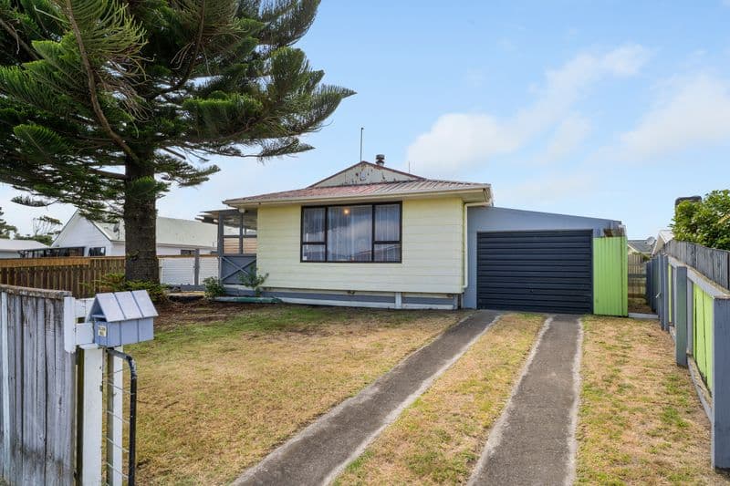 15 Hewson Crescent, Otaki Beach, Kapiti Coast