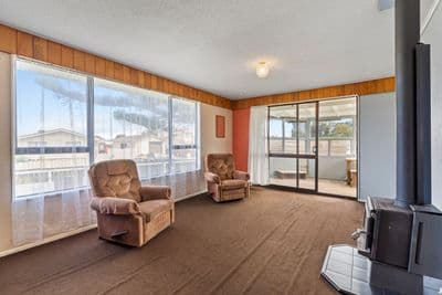 15 Hewson Crescent, Otaki Beach, Kapiti Coast, Wellington | Tall Poppy 