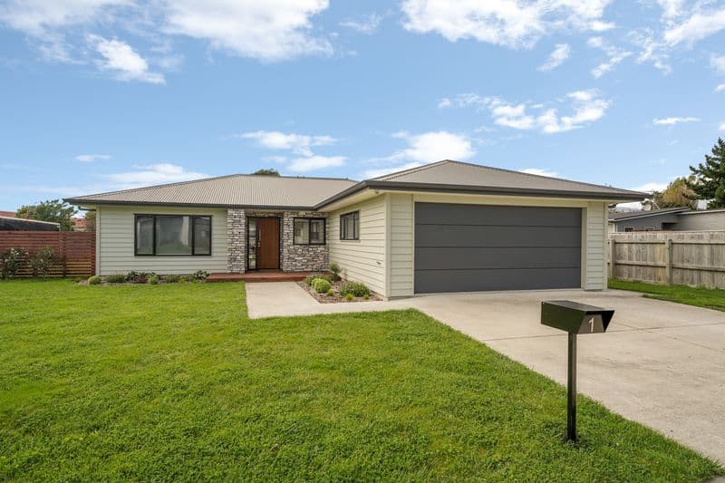 1 Dow Chung Place, Otaki, Kapiti Coast