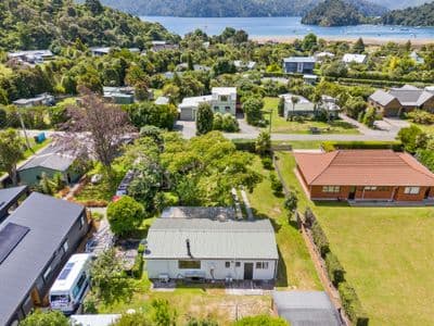 19 Phillips Road, Ngakuta Bay, Marlborough Sounds, Marlborough | Tall Poppy 