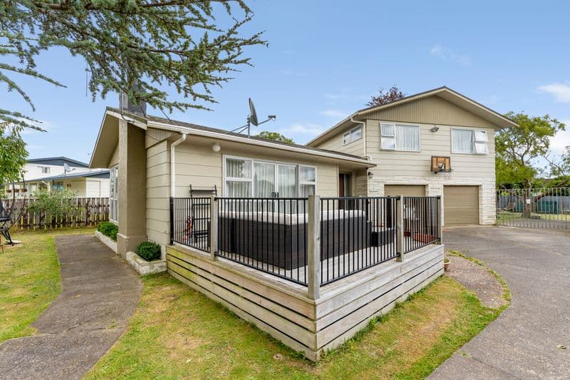 1 Totara Place, Pahiatua, Tararua, Manawatu | Tall Poppy 