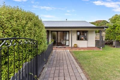 2 Puketiro Drive, Feilding, Manawatu, Manawatu | Tall Poppy 