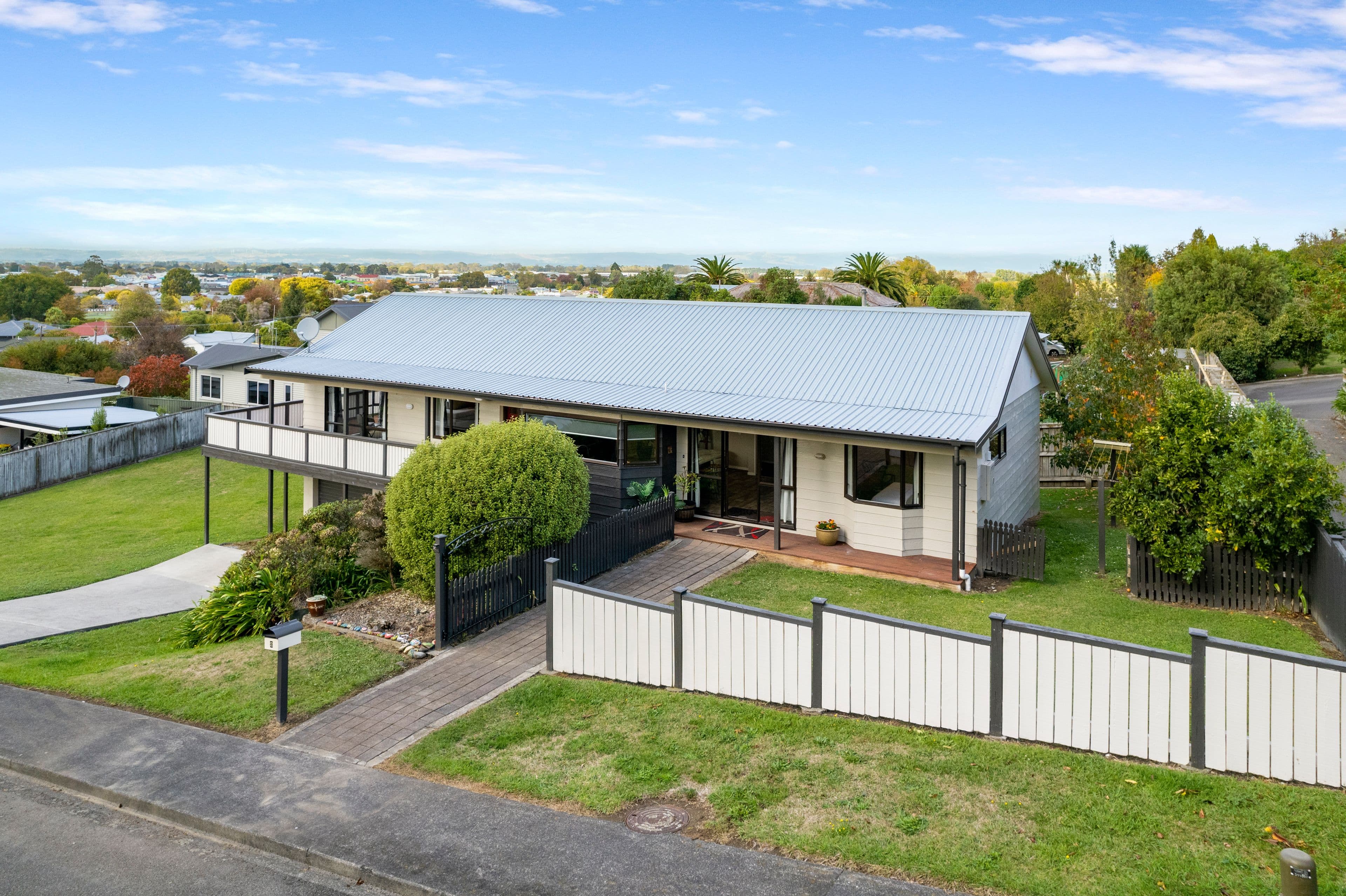 2 Puketiro Drive, Feilding, Manawatu, Manawatu | Tall Poppy 