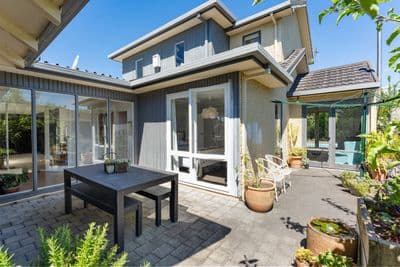 110 Buick Cres, Riverdale, Palmerston North City, Manawatu | Tall Poppy 