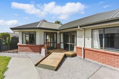 34 Strachan Way, Highbury, Palmerston North City, Manawatu | Tall Poppy 