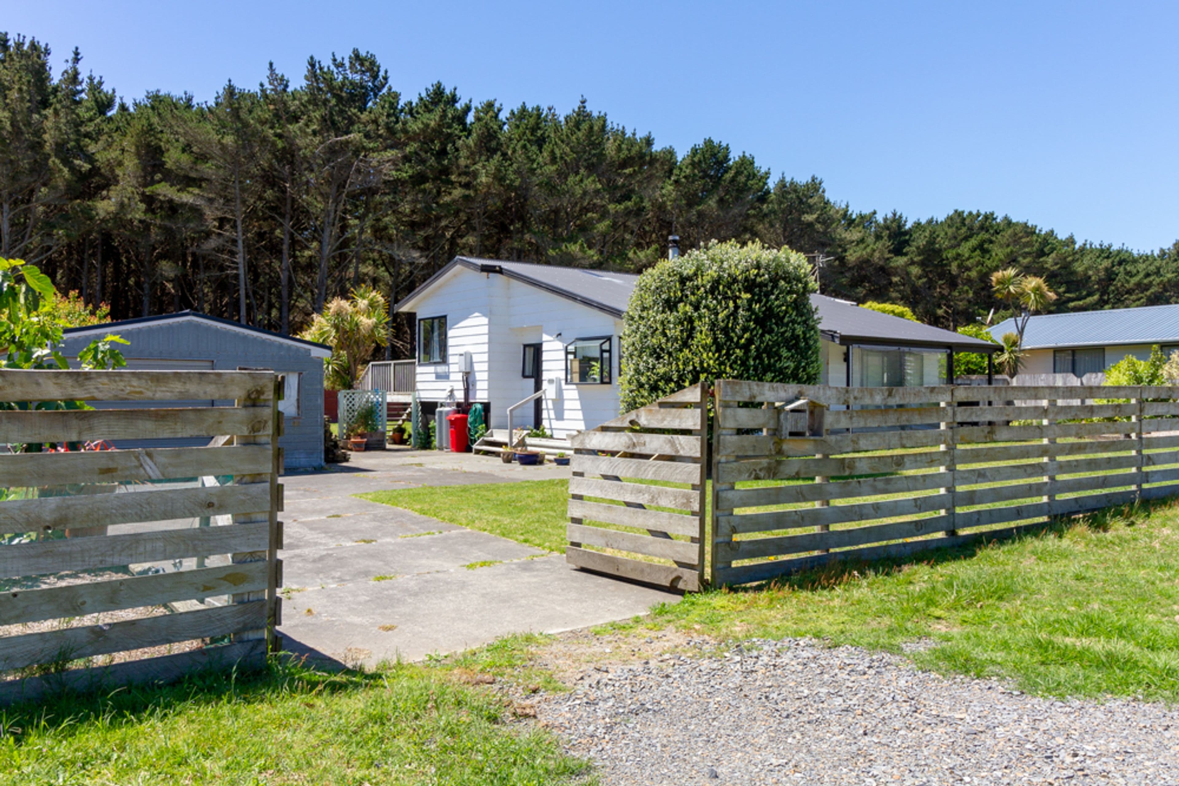 9 Cousins Avenue East, Foxton Beach, Horowhenua, Manawatu | Tall Poppy 