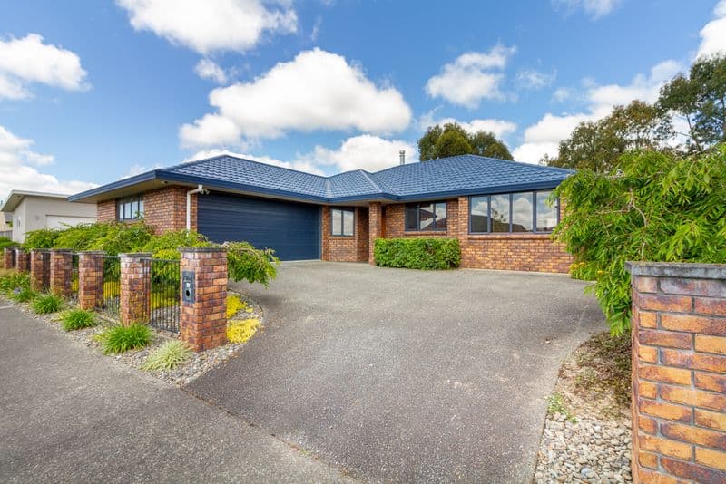 68 Ruapehu Drive, Fitzherbert, Palmerston North City, Manawatu | Tall Poppy 