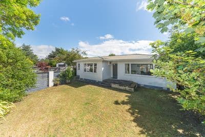 2 and 2A Surrey Crescent, Hokowhitu, Palmerston North City, Manawatu | Tall Poppy 