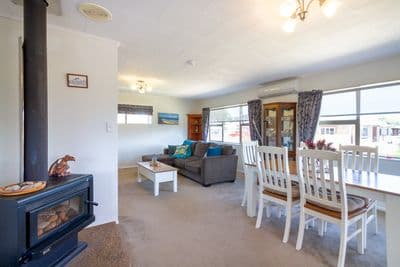 33 Thomas Place, Foxton Beach, Horowhenua, Manawatu | Tall Poppy 