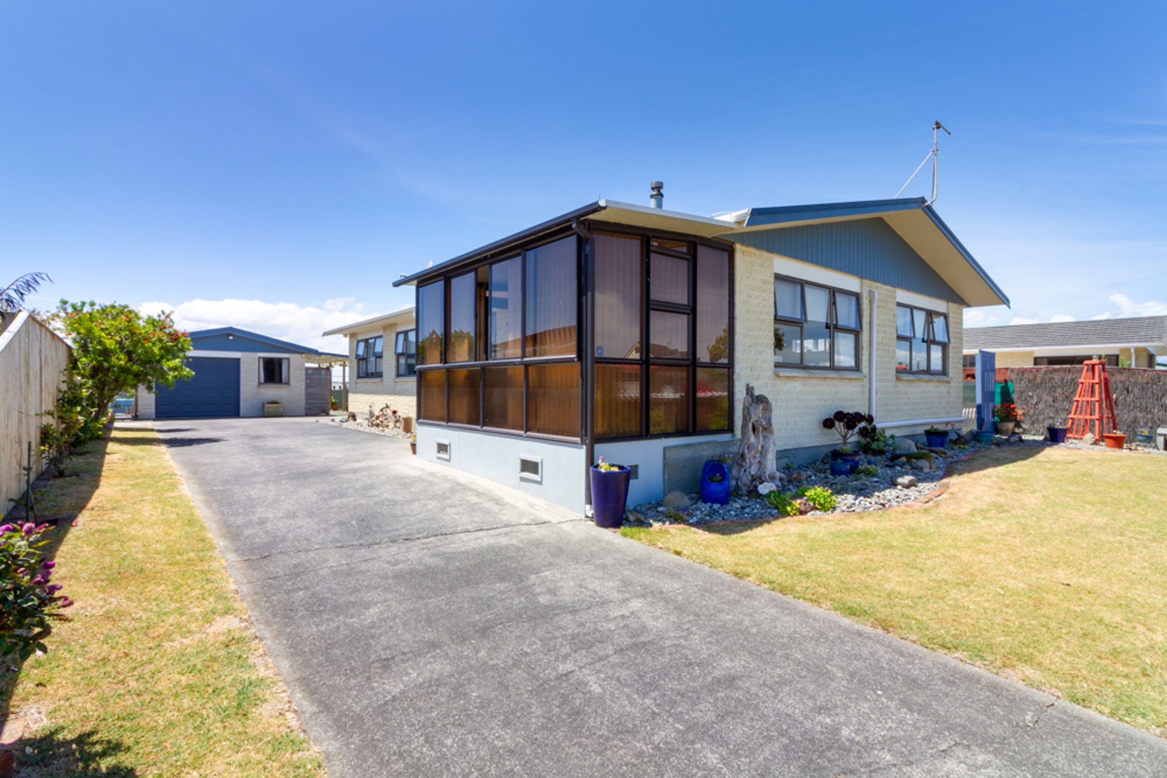 33 Thomas Place, Foxton Beach, Horowhenua, Manawatu | Tall Poppy 