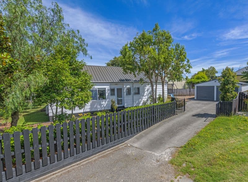 19 Peppertree Glade, Kelvin Grove, Palmerston North City