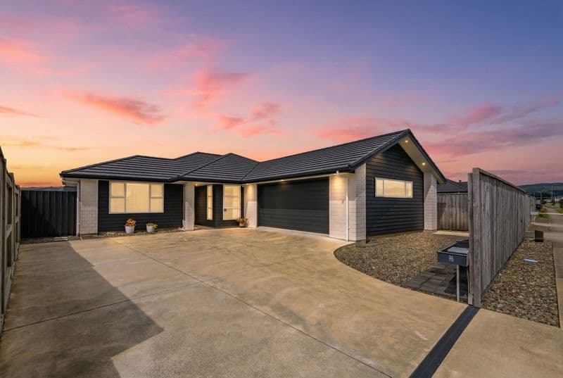 96 Johnstone Drive, Fitzherbert, Palmerston North City