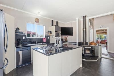 9 Cambridge Street, Pahiatua, Tararua, Manawatu | Tall Poppy 