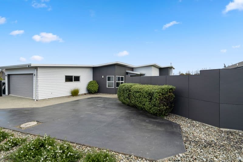 7 Galea Grove, Kelvin Grove, Palmerston North City, Manawatu | Tall Poppy 