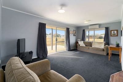 11 Huntly Street, Foxton, Horowhenua, Manawatu | Tall Poppy 