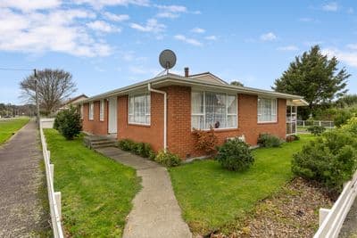 26 Julia Street, Pahiatua, Tararua, Manawatu | Tall Poppy 