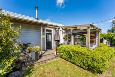 33 Tararua Street, Pahiatua, Tararua, Manawatu | Tall Poppy 