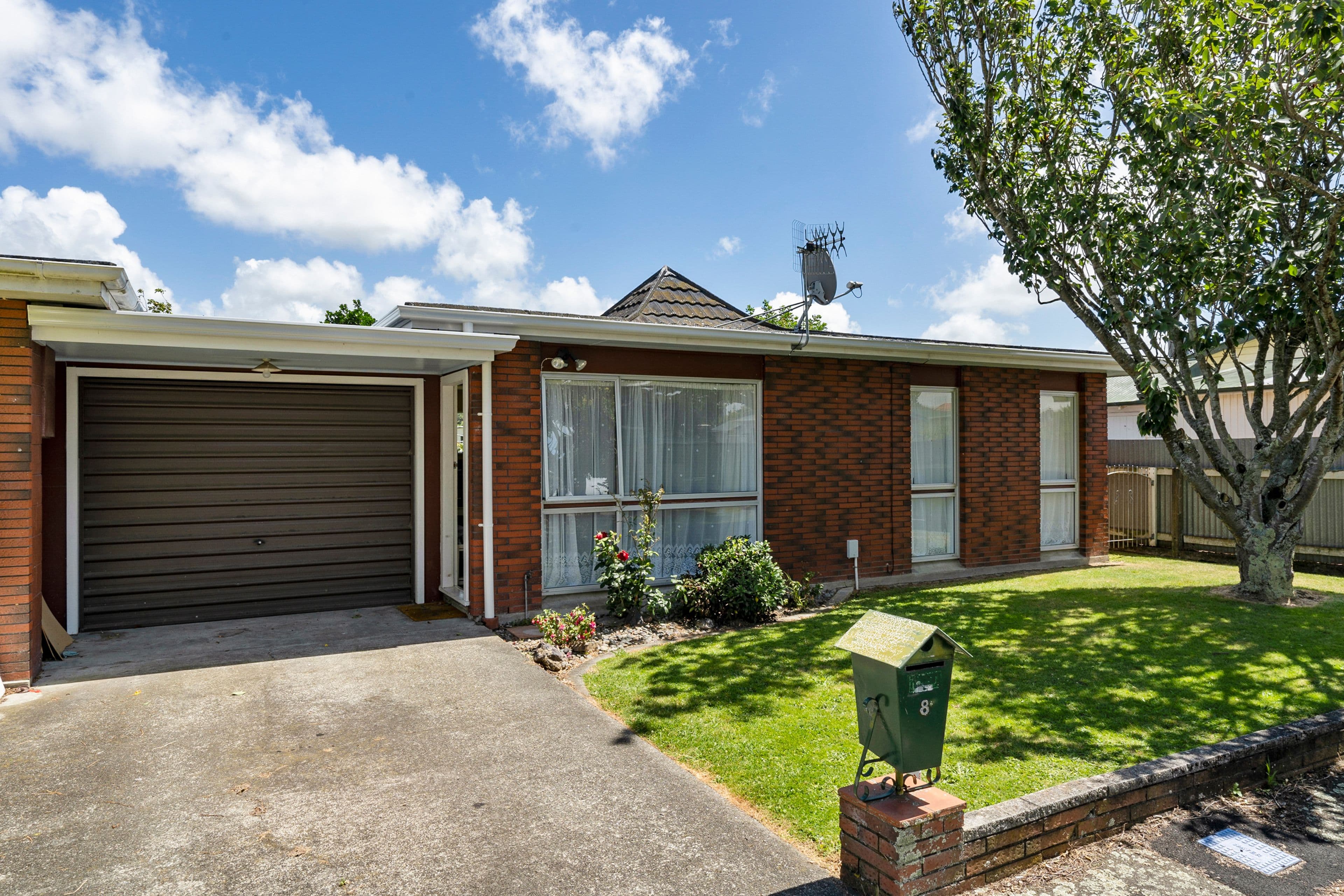 8 Phillip Street, Terrace End, Palmerston North City, Manawatu | Tall Poppy 
