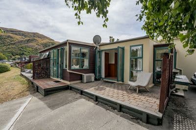 69-70/4 Lake Avenue, Frankton, Queenstown, Otago | Tall Poppy 