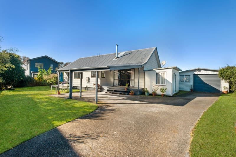 29 Matthew Place, Kawaha Point, Rotorua