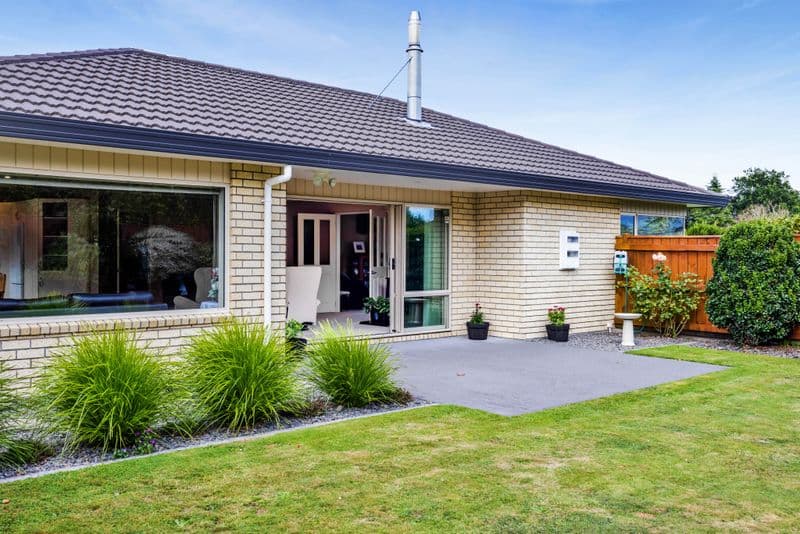 2A Elizabeth Grove, Stratford, Stratford