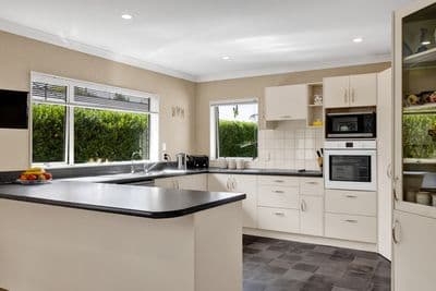 2A Elizabeth Grove, Stratford, Stratford, Taranaki | Tall Poppy 