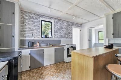 19 Standish Road, Toko, Stratford, Taranaki | Tall Poppy 